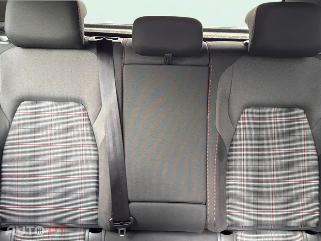 Volkswagen Golf 2.0 TSI GTI DSG Performance