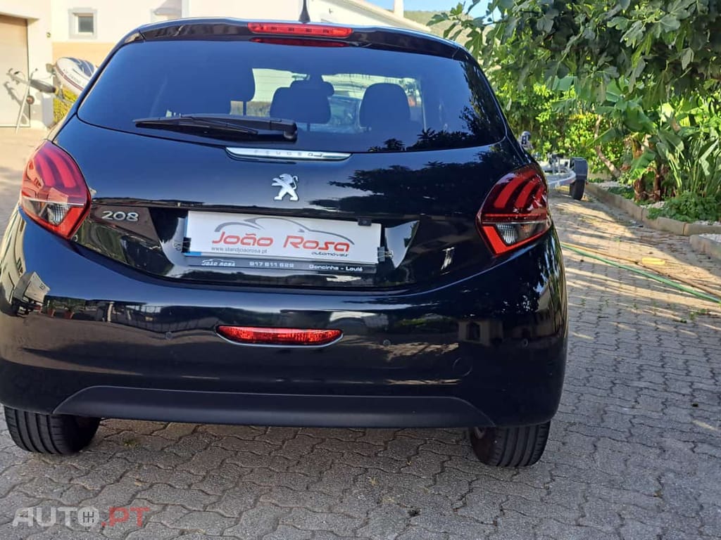 Peugeot 208 1,2 Signature