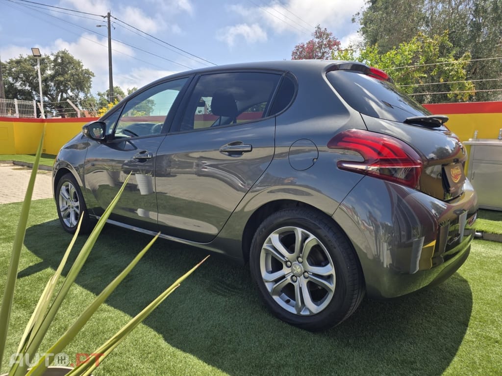 Peugeot 208 1.2 PureTech Allure