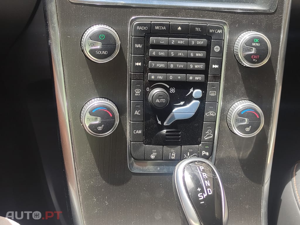 Volvo XC60 D4 AWD Xenium Geartronic 181 CV