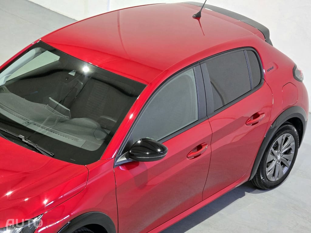 Peugeot E-208 50 kWh Style