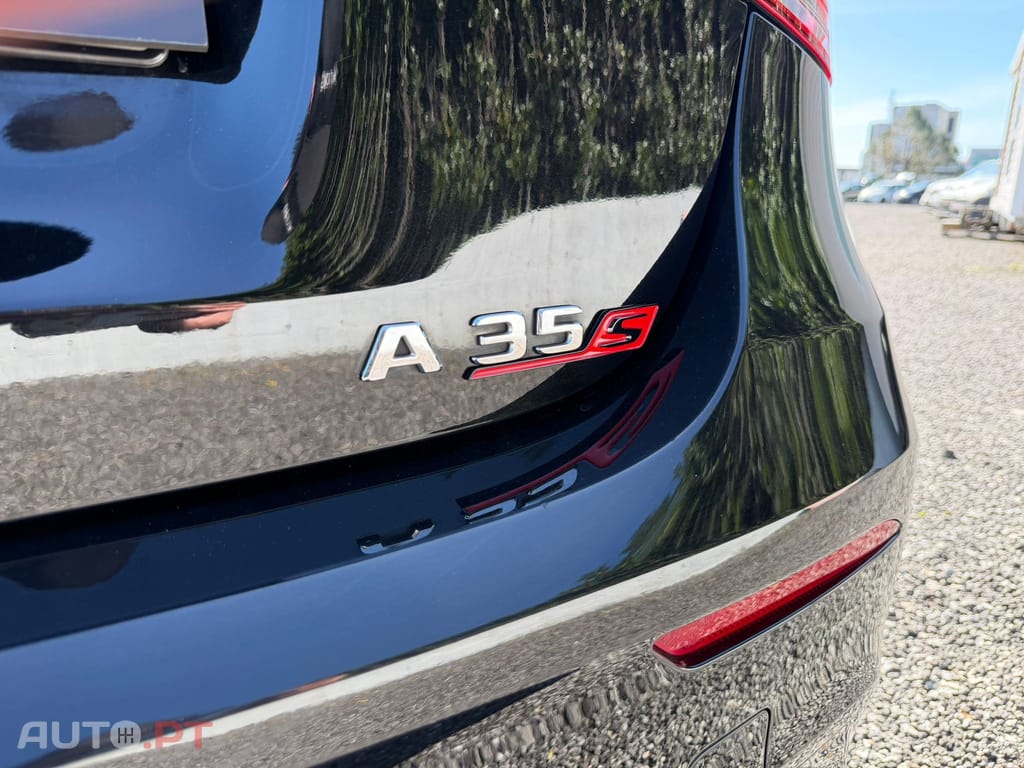 Mercedes-Benz A 35 AMG 4Matic Speedshift DCT 7G