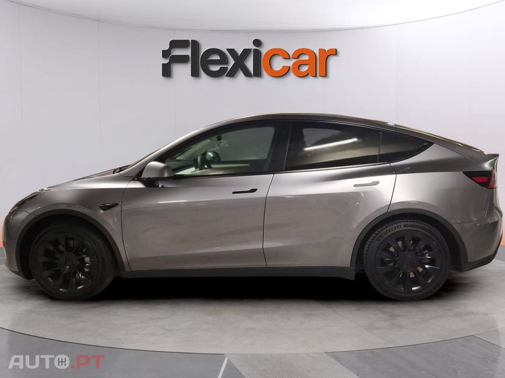 Tesla Model Y Long-Range RWD