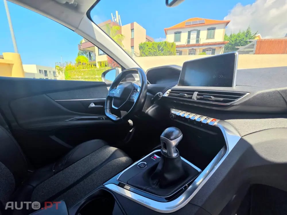 Peugeot 3008 1.2 PureTech Allure