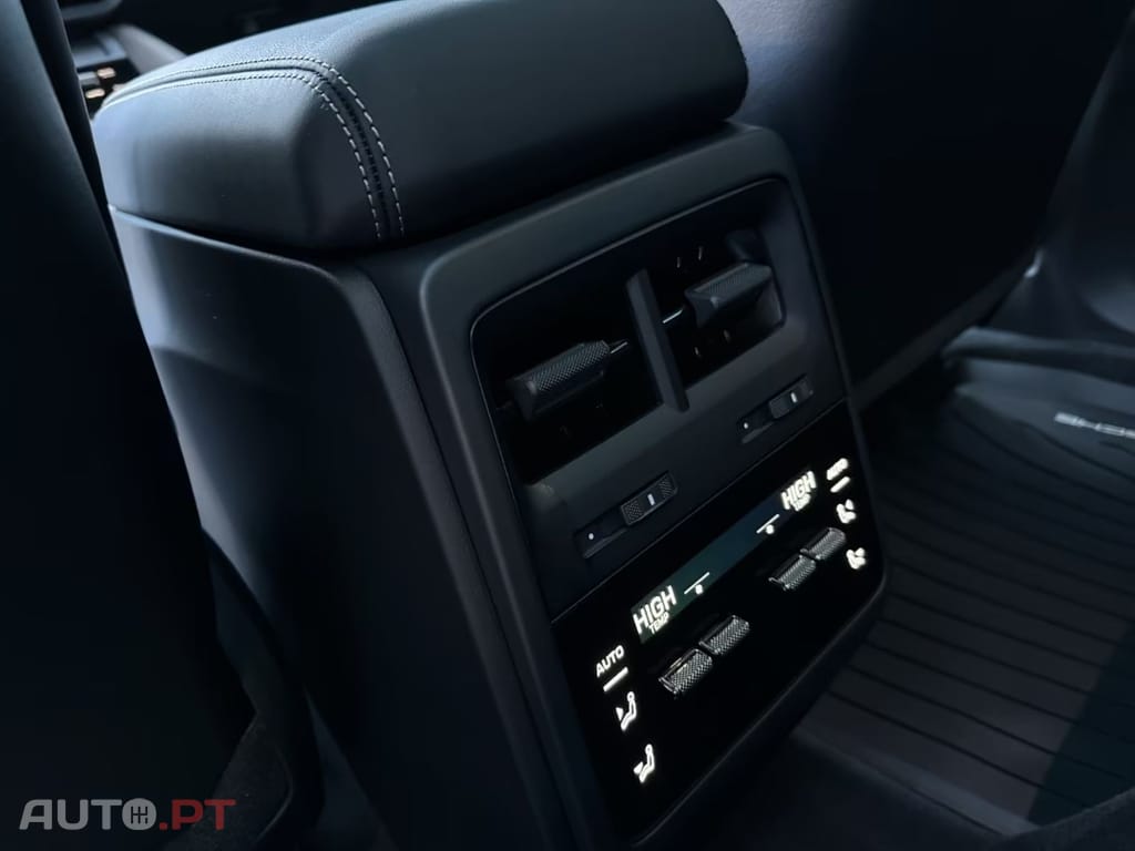 Porsche Macan I.V.A DEDUTIVEL Turbo