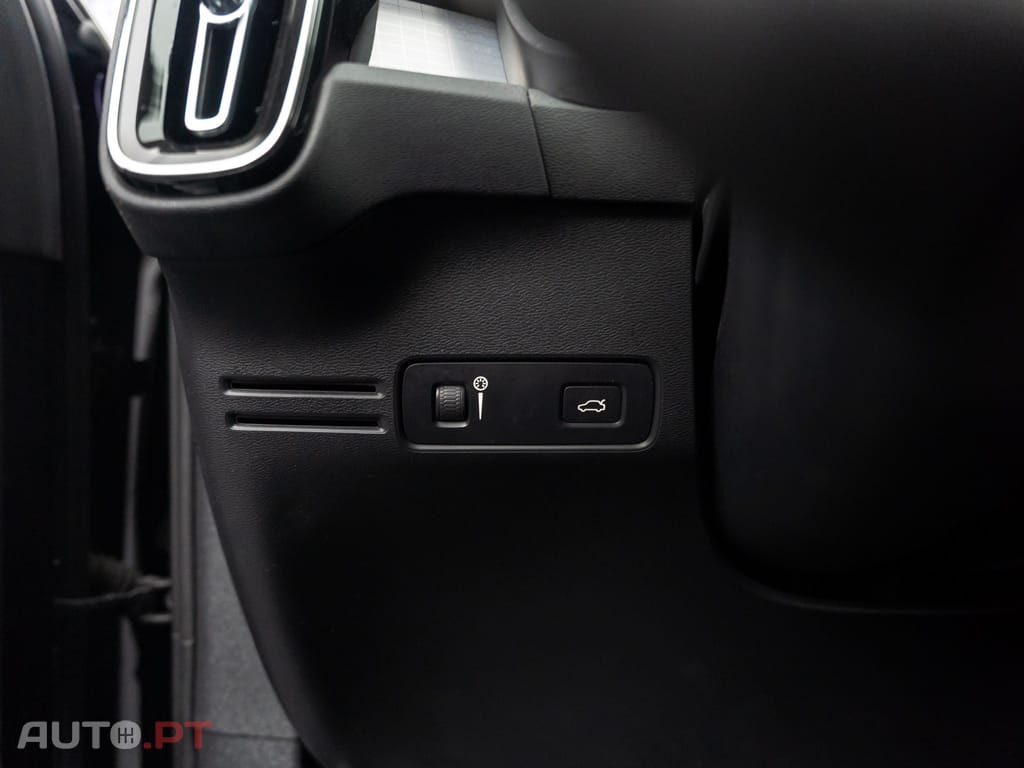 Volvo XC40 1.5 T2 Momentum Plus Geartronic