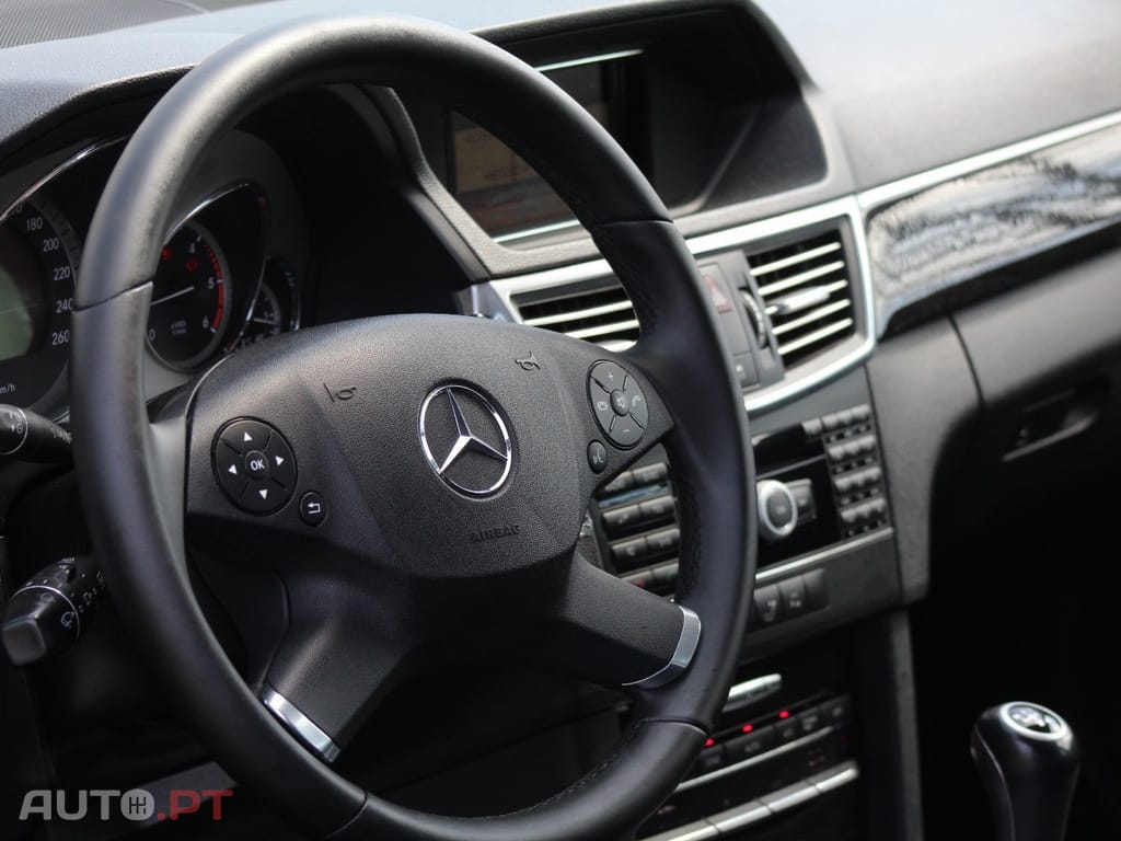 Mercedes-Benz E 250 CDi Elegance BlueEfficiency Auto.