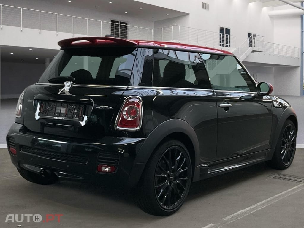 MINI Cooper John Cooper Works