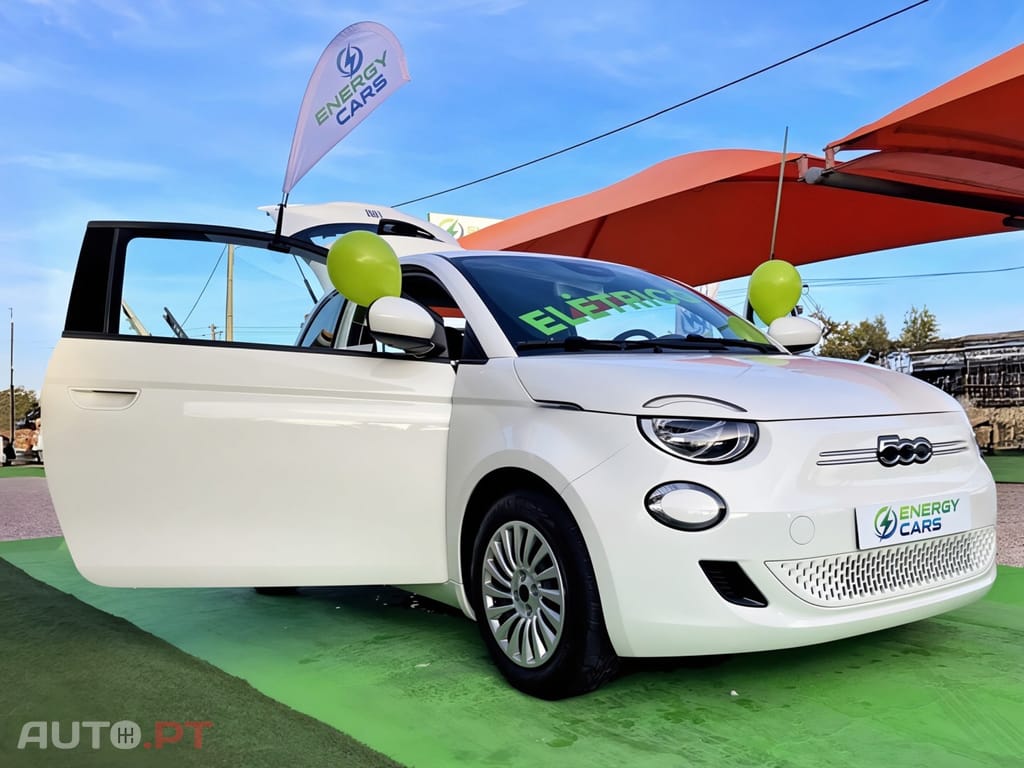 Fiat 500e Action