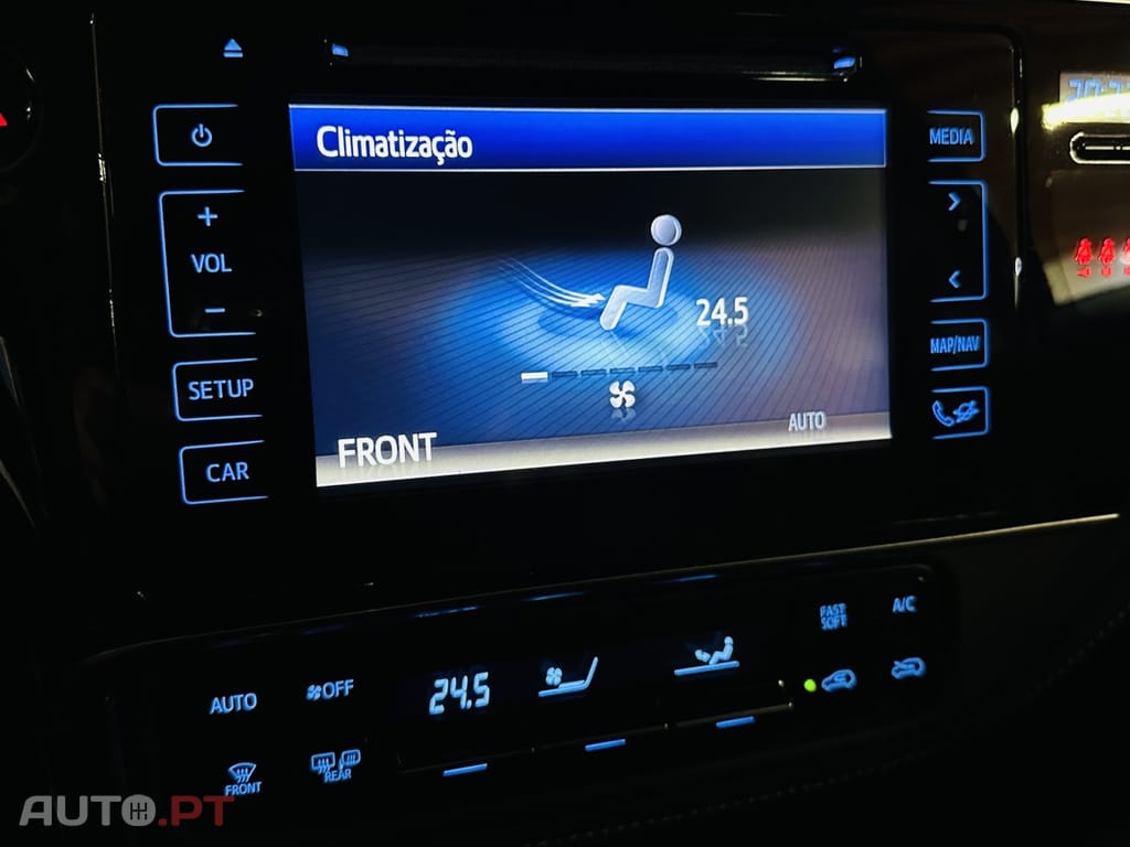 Toyota Auris Touring Sports 1.8 HSD Comfort +P.Sport+Navi