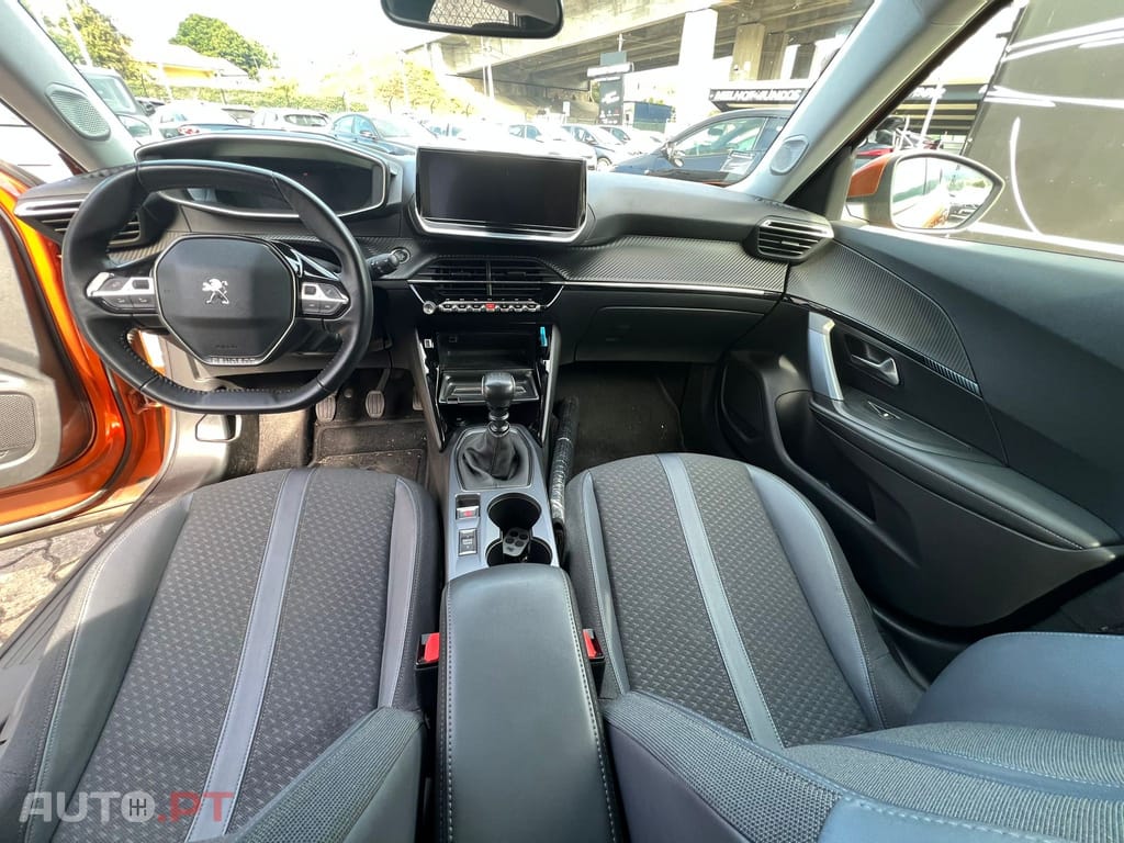 Peugeot 2008 1.2 PureTech Allure