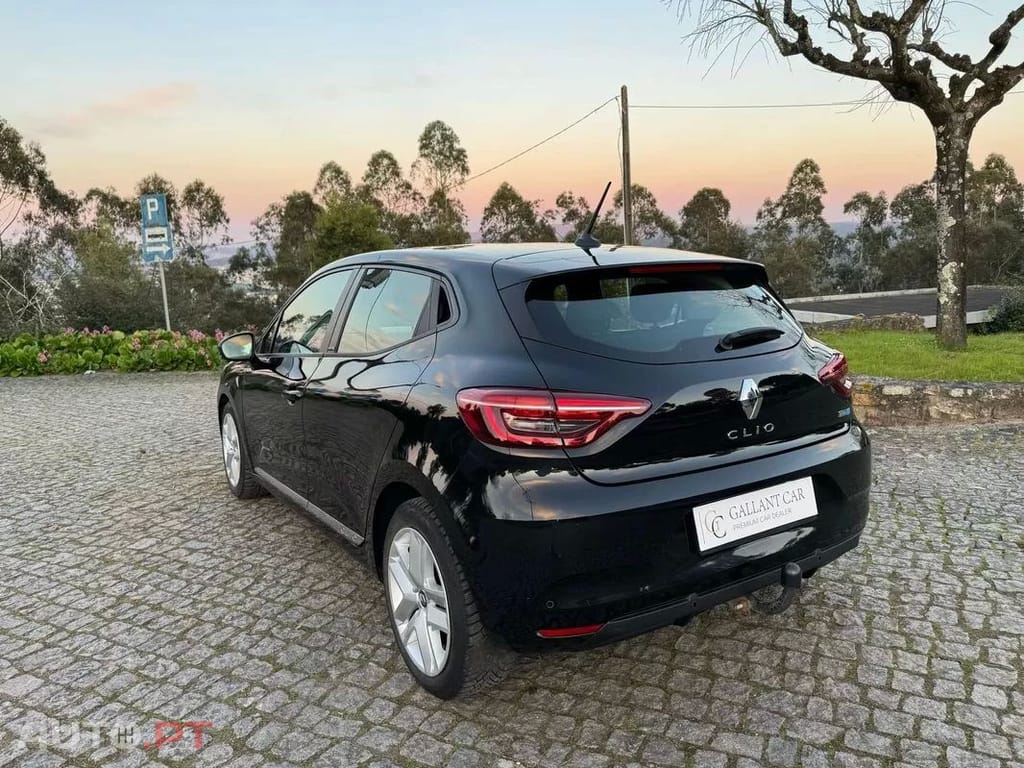 Renault Clio 1.6 E-Tech Intens