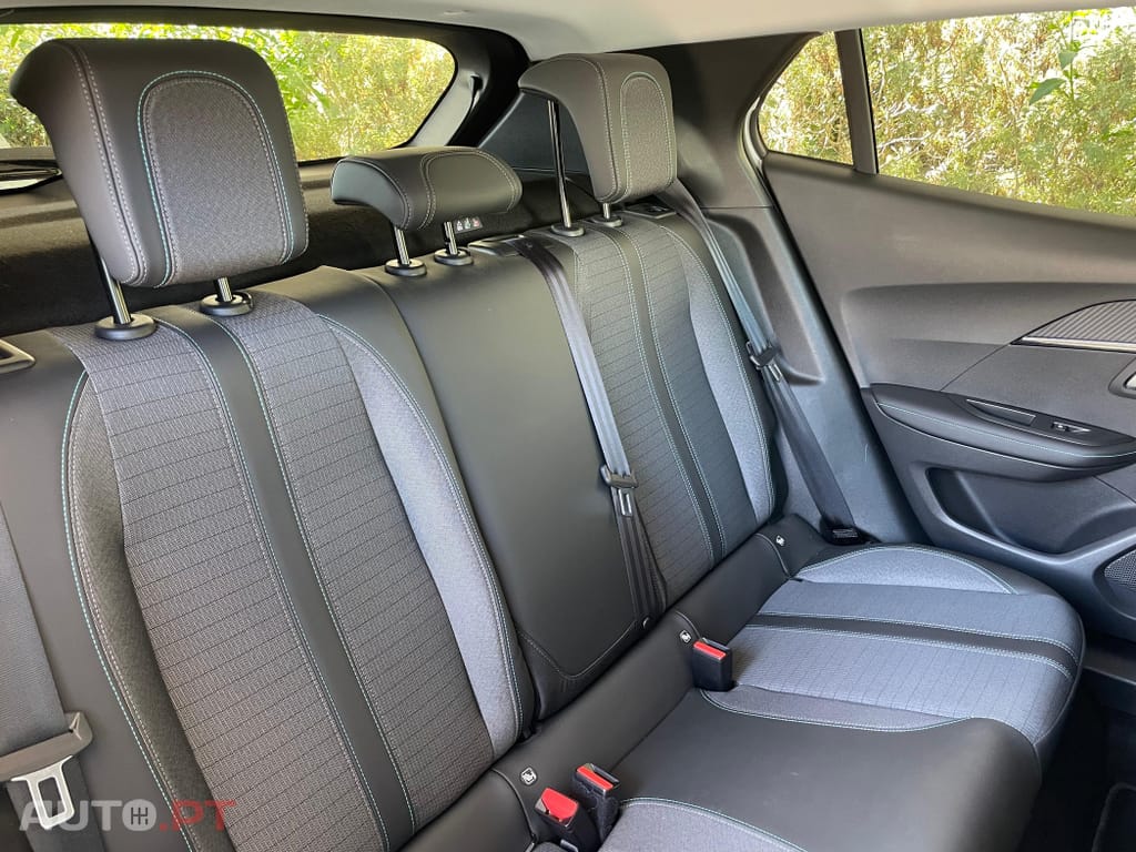 Peugeot 2008 1.2 PureTech Allure Pack EAT8