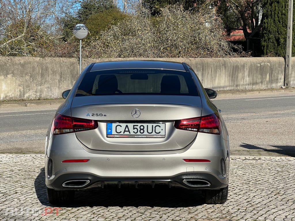 Mercedes-Benz A 250 e 8G-DCT AMG Line