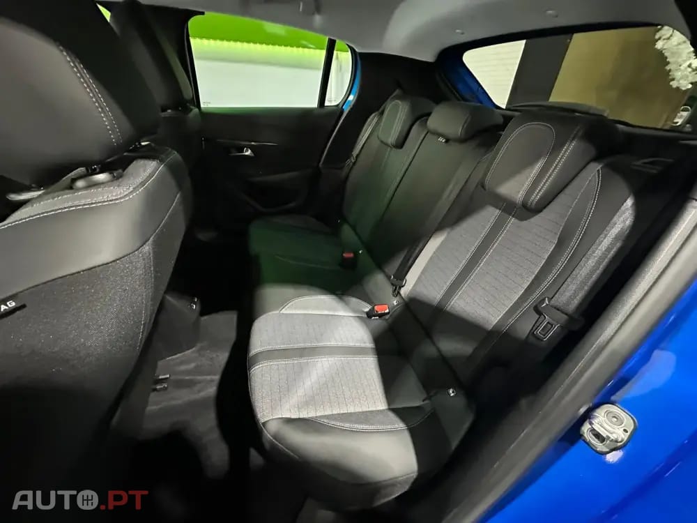 Peugeot E-208 50 kWh Allure