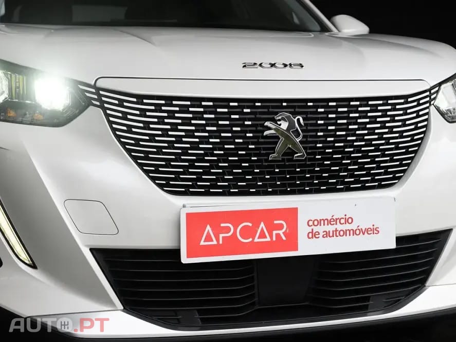 Peugeot E-2008 50 kWh Allure Pack