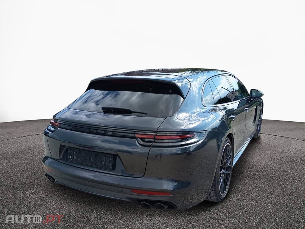 Porsche Panamera 4 E-Hybrid