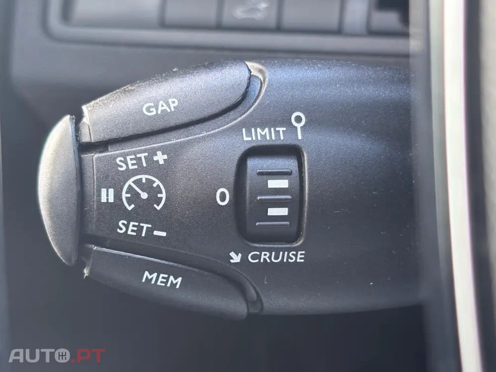 Peugeot 3008 1.2 PureTech Allure EAT8