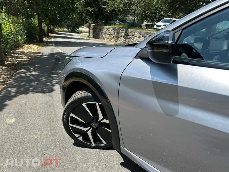 Peugeot E-208 50 kWh GT Pack