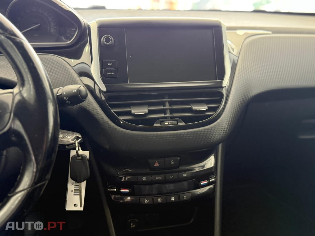 Peugeot 2008 1.6 BlueHDi Allure