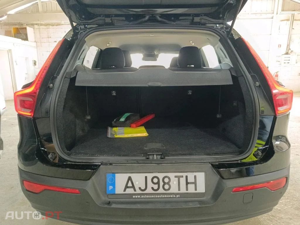 Volvo XC40 1.5 T2 Momentum