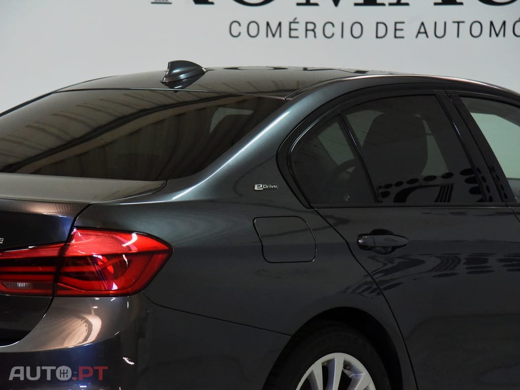 BMW 330 e iPerfomance Line Sport