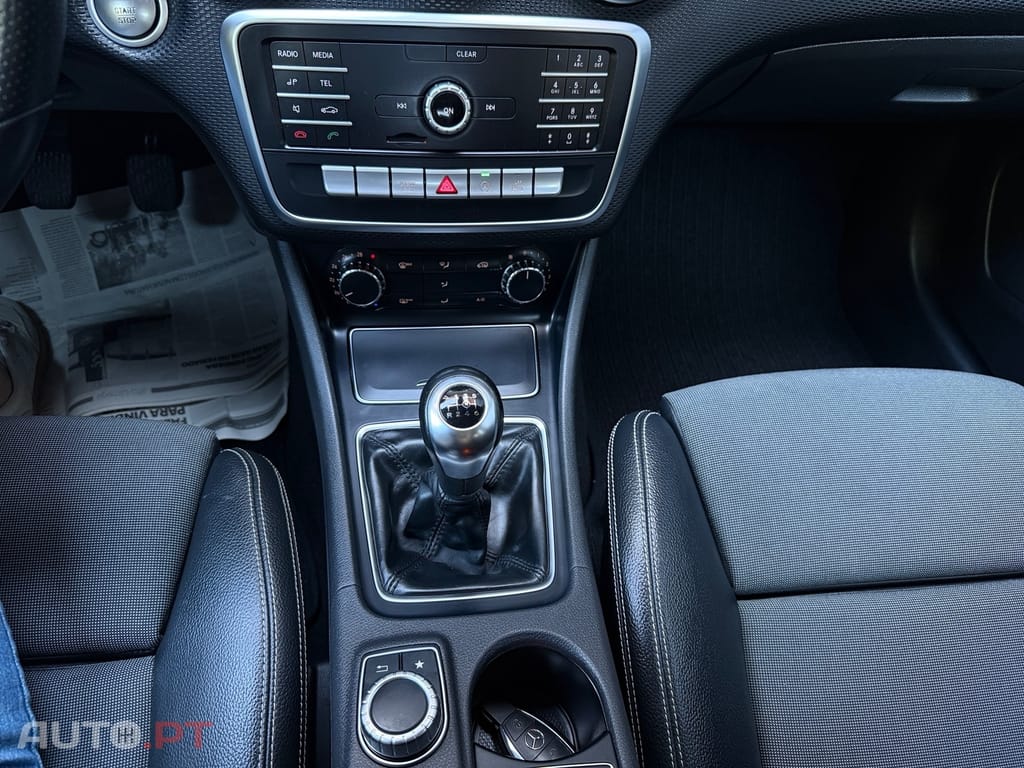 Mercedes-Benz A 180 d AMG Line