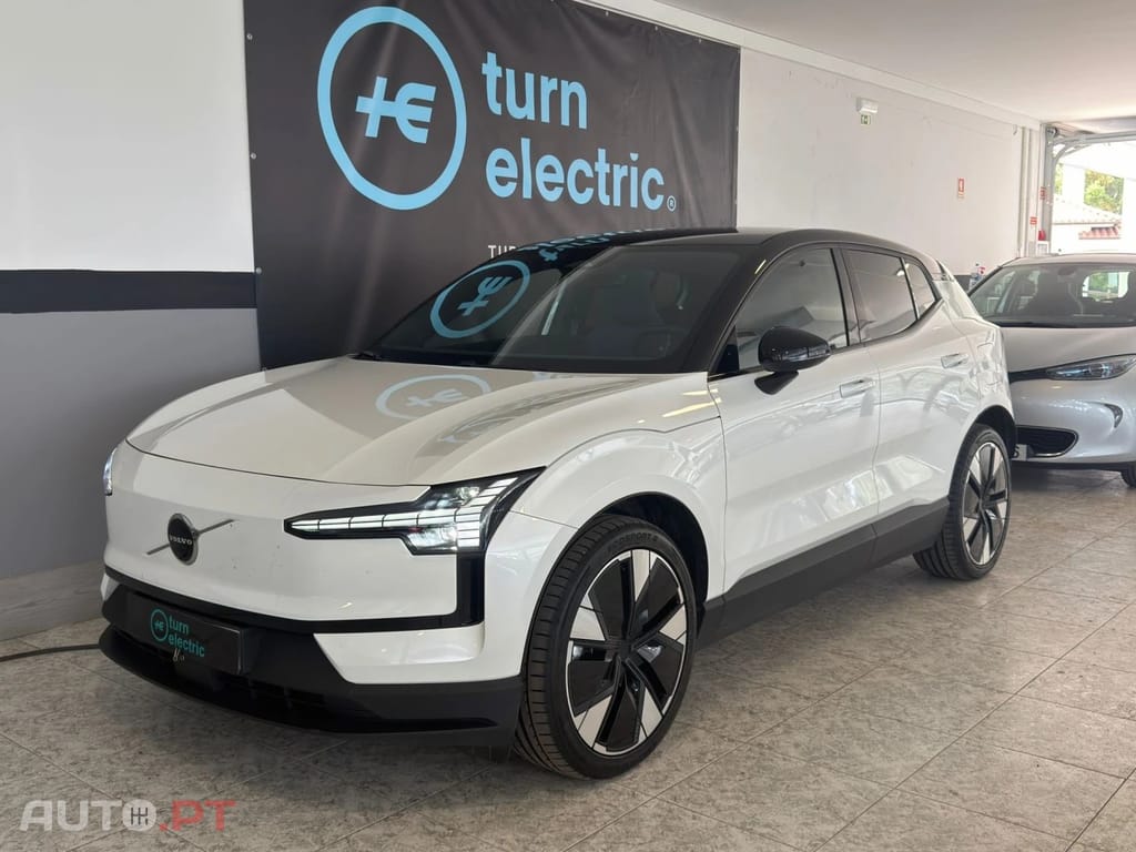 Volvo EX30 69 kWh Twin Motor Plus