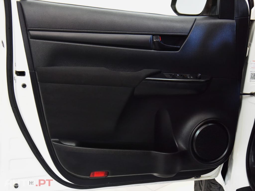 Toyota Hilux 2.4 D-4D 4WD Challenge