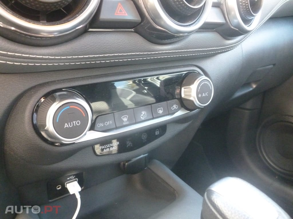 Nissan Juke 1.0 DIG-T N-Connecta Auto