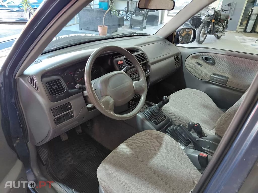 Suzuki Grand Vitara Metal Top 2.0 TDi