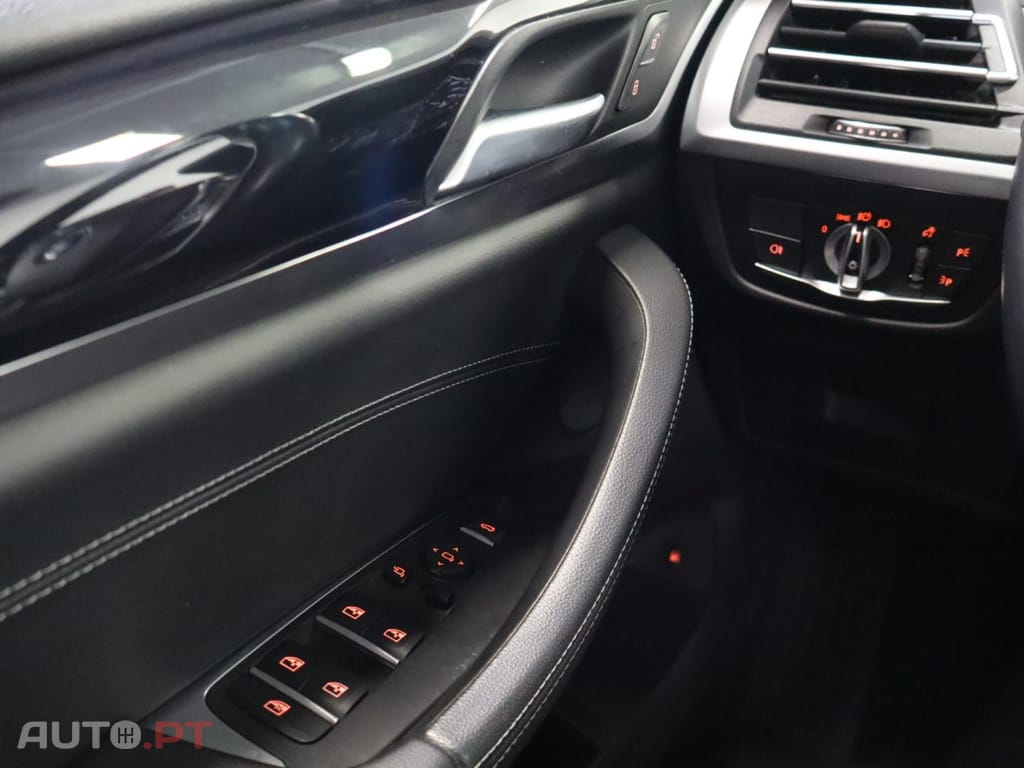 BMW X3 xDrive30e Auto