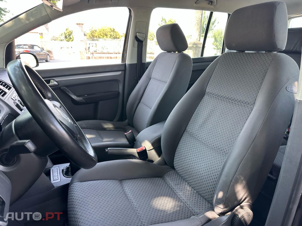 Volkswagen Touran 1.9 TDi Highline EC 7L