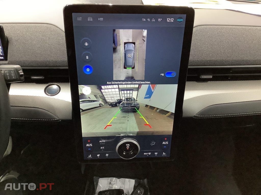 Ford Mustang Mach-E 75.7 kWh Base