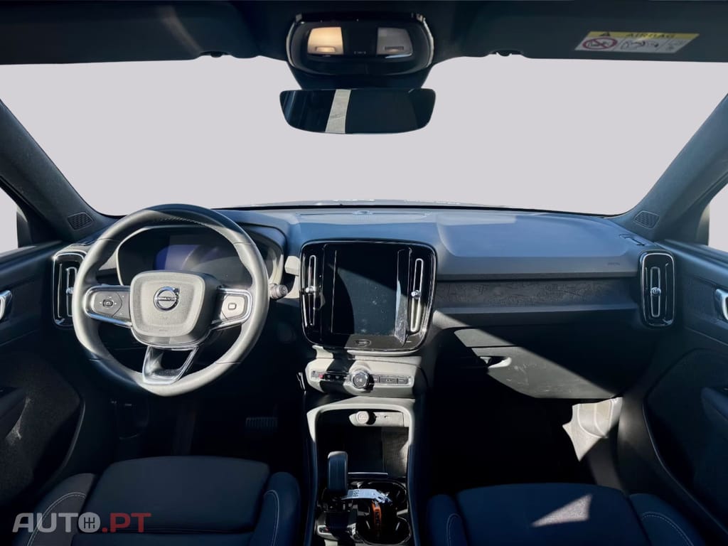 Volvo XC40 Plus Recharge I.V.A DEDUTIVEL 