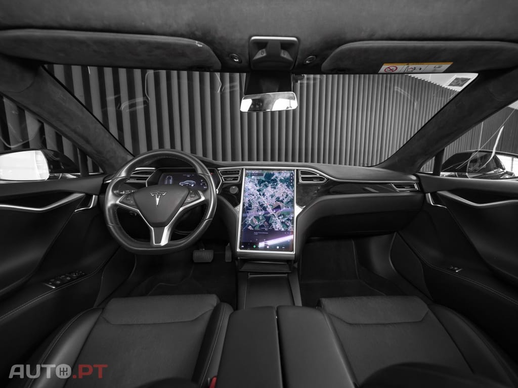 Tesla Model S 75