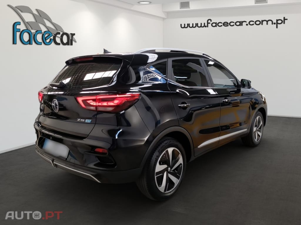 MG ZS EV 72.6 kWh Luxury