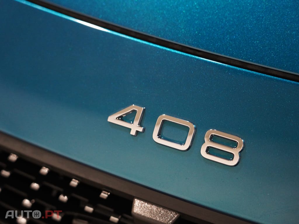 Peugeot 408 1.2 PureTech Allure EAT8