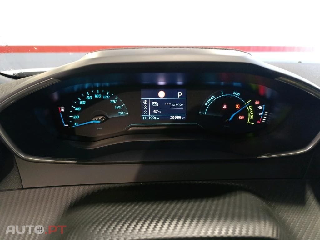 Peugeot E-2008 50 kWh Style