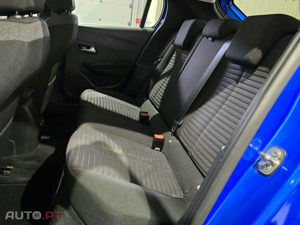 Peugeot E-208 50 kWh Style