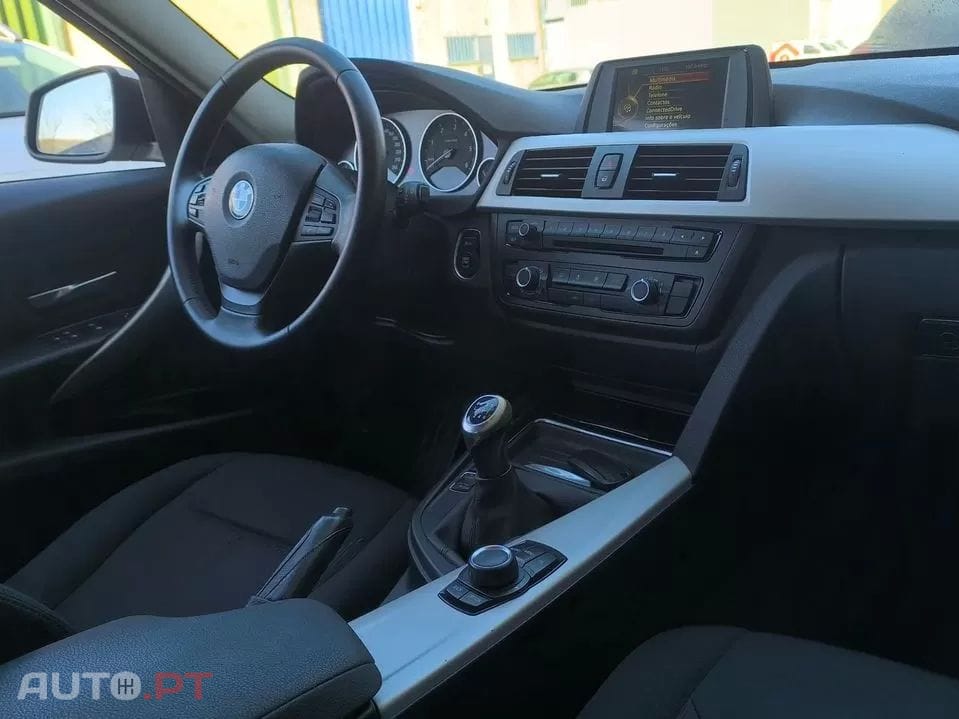 BMW 318  D Xdrive Luxury Line
