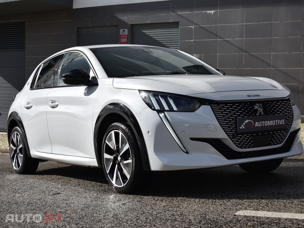 Peugeot E-208 50 kWh GT