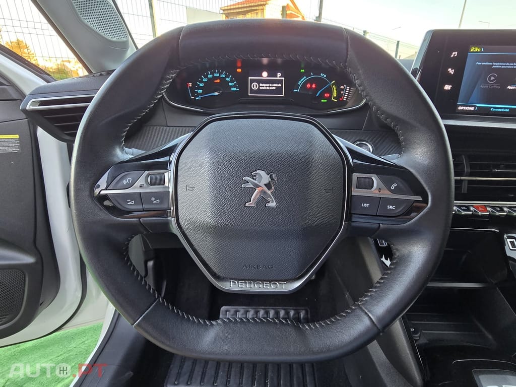 Peugeot E-208 50 kWh Style
