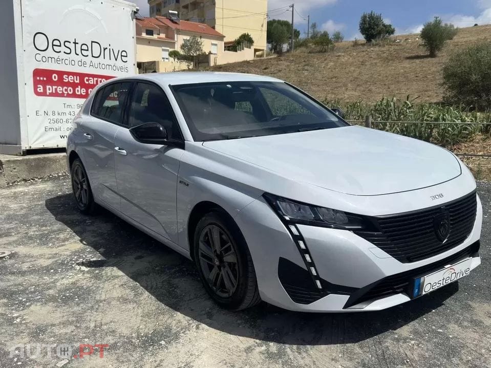 Peugeot 308 1.2 Hybrid Style e-DCS6 — fotografia 3