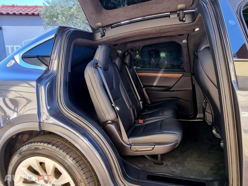 Tesla Model X Long Range