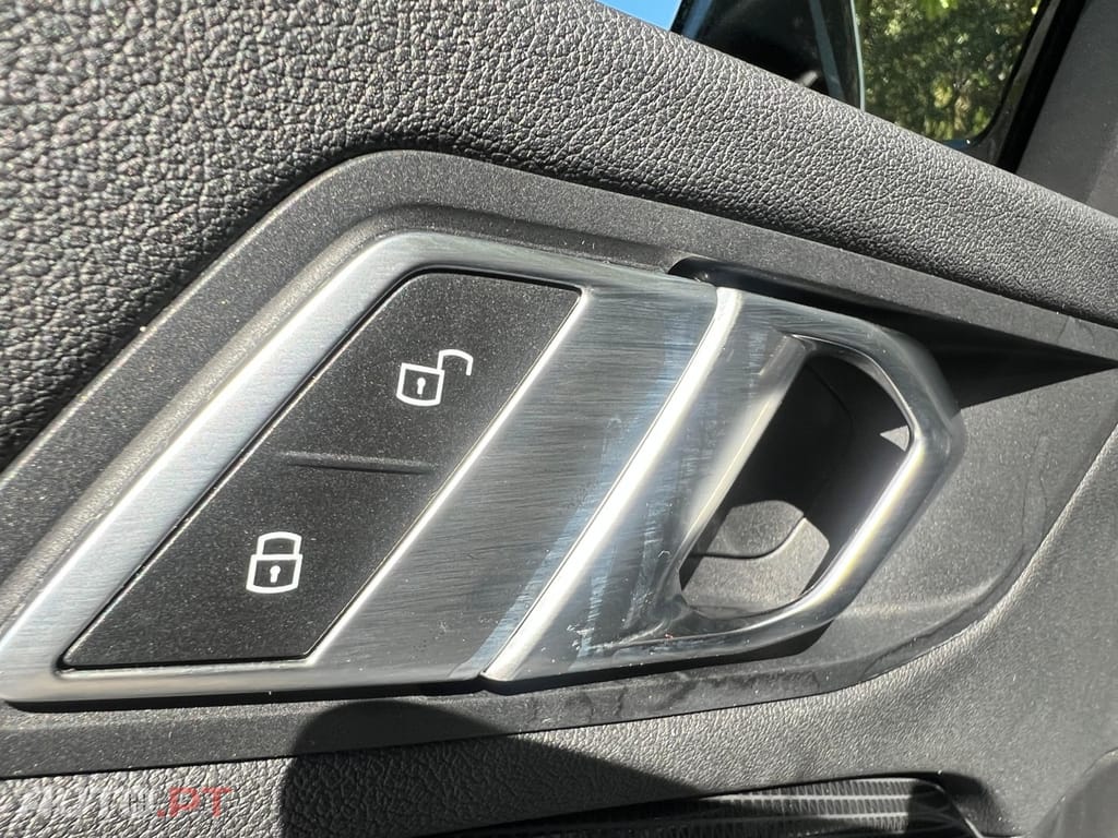 BMW 116 d Pack Desportivo M Auto