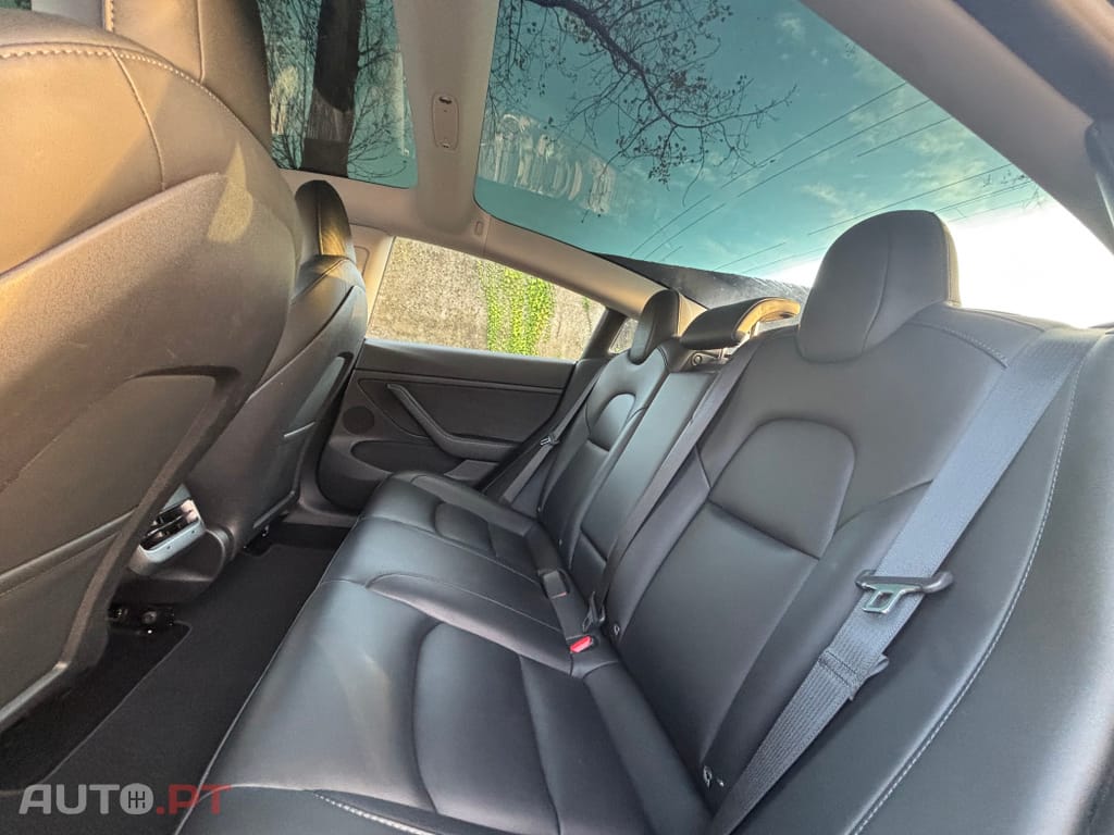 Tesla Model 3 Long Range Tração Traseira