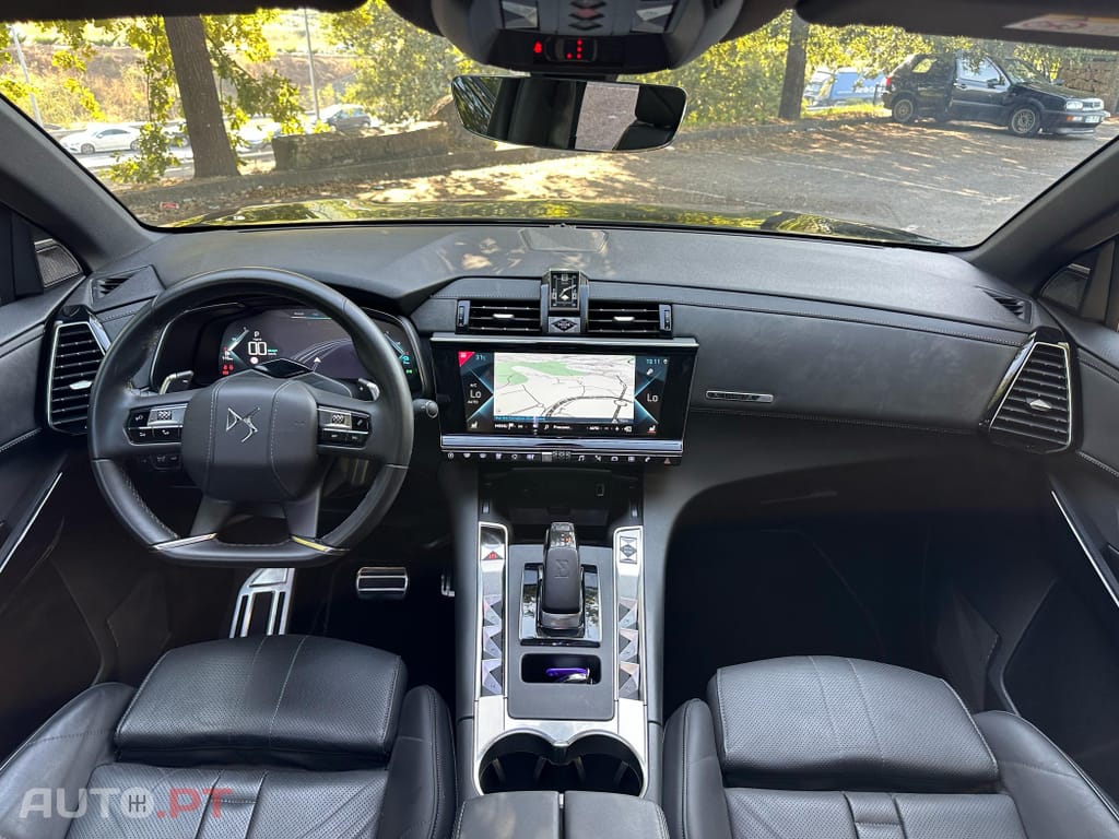 DS DS7 Crossback E-Tense Performance Line+ EAT8