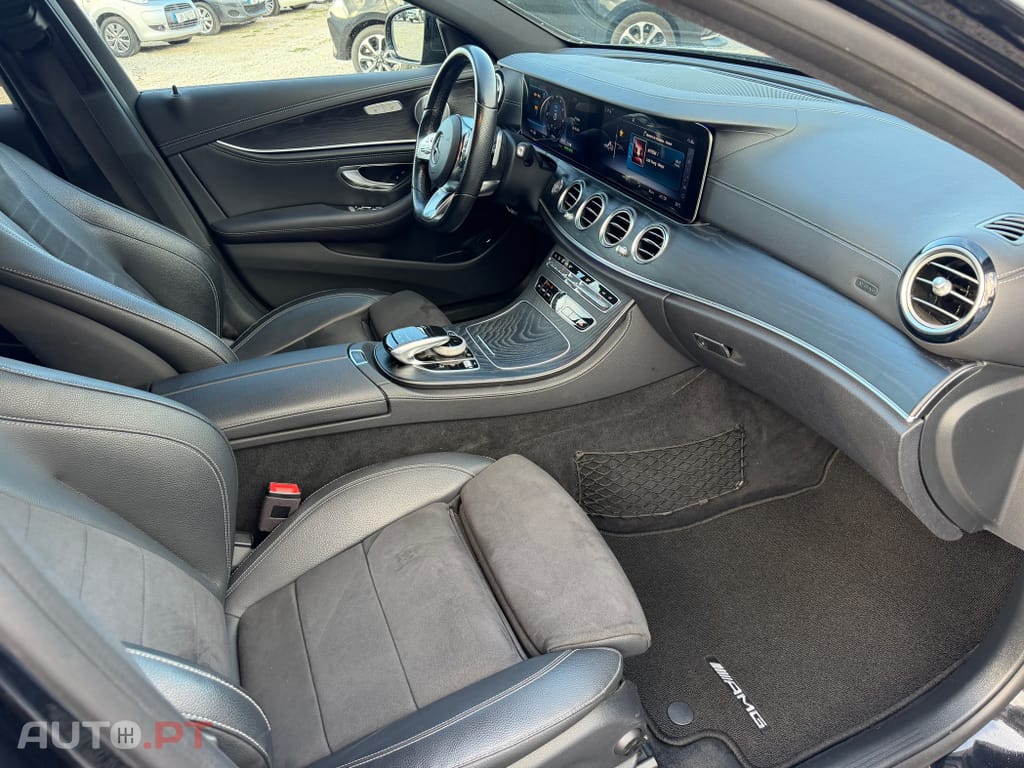 Mercedes-Benz E 300 de AMG Line