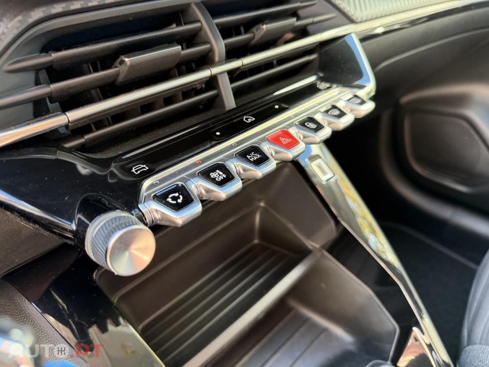 Peugeot 208 PureTech 75 Allure Pack